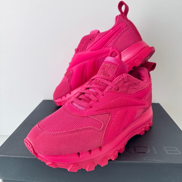 REEBOK X Cardi B V2 sneakers limited edition (classic leather) - Picture 1 of 10